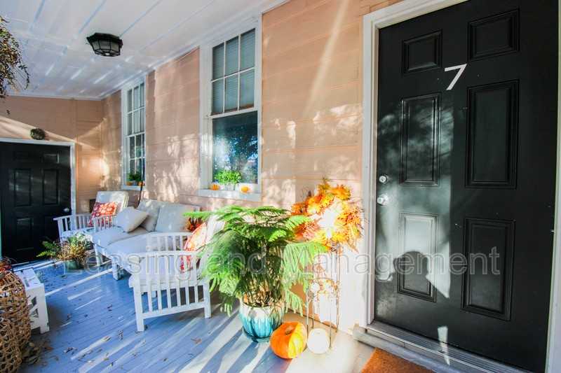 7 Ann St - Photo 2 of 17