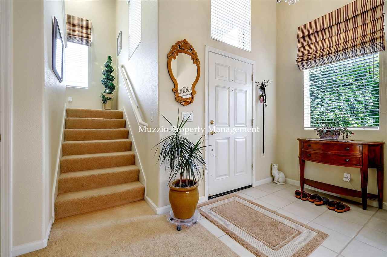 61 Monterey Vista Drive - Photo 2 of 24