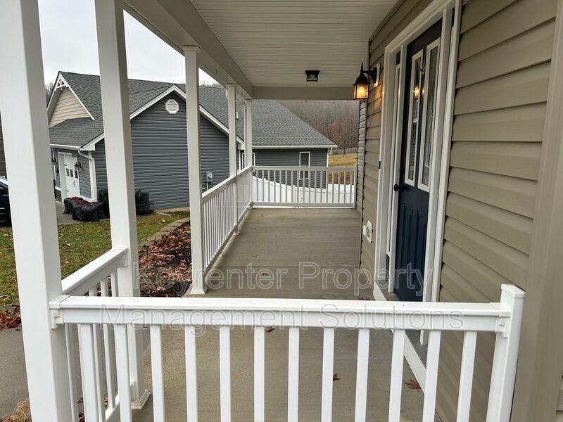107 Oakstone Run - Photo 3 of 48