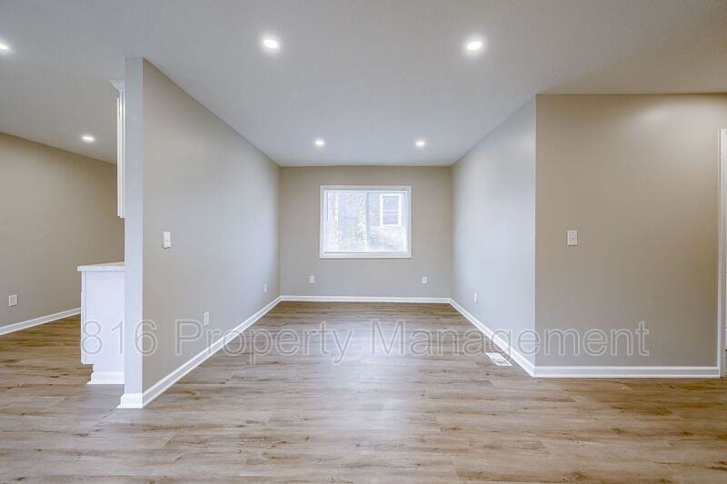 1011 E Sea Ave - Photo 2 of 22