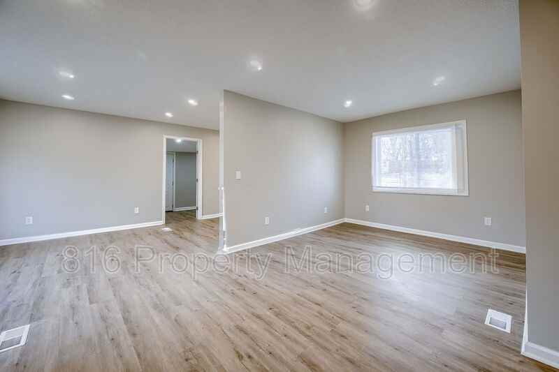 1011 E Sea Ave - Photo 3 of 22