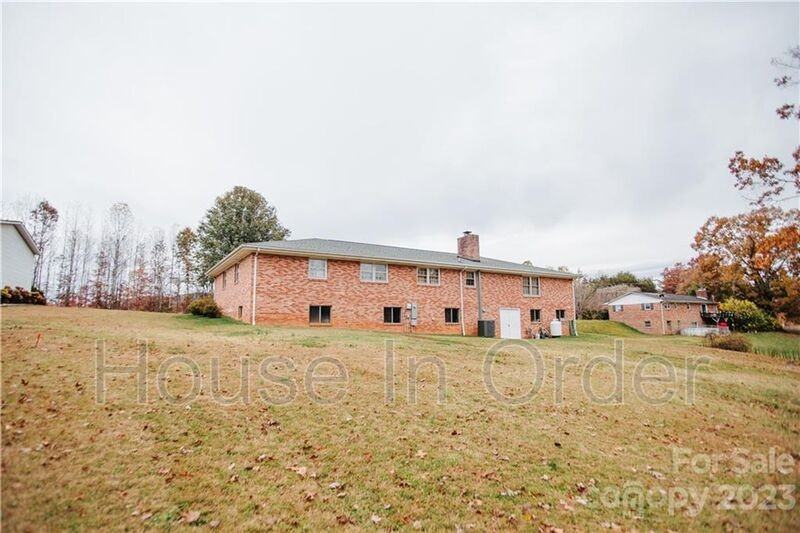 219 Ridge Rd - Photo 2 of 15