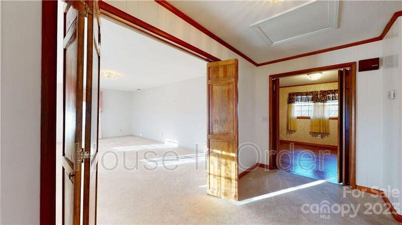 219 Ridge Rd - Photo 4 of 15