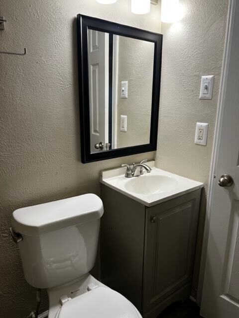 808 at South Center Apartments - Photo 3 of 19