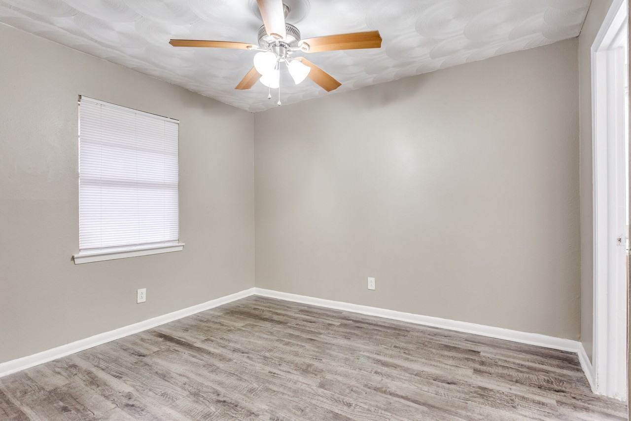 Southwest Apartments - Photo 6 of 15