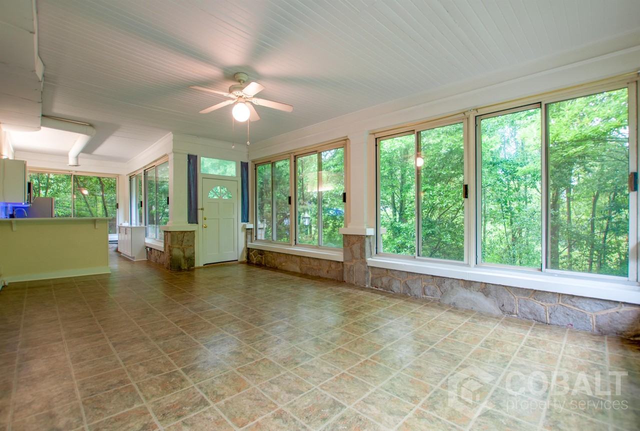 867 Rosedale Road NE - Photo 2 of 19