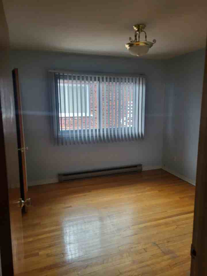 6732 Rue Pierre-Auger - Photo 2 of 3