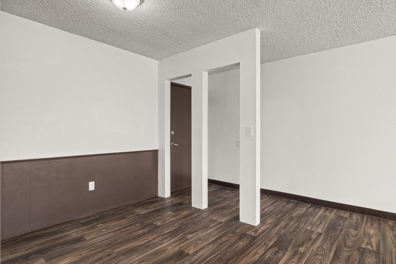 Pronghorn Apartments - Photo 7 of 39