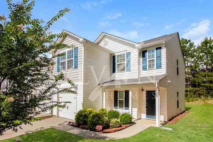 900 Cassidy Dr - Photo 3 of 16