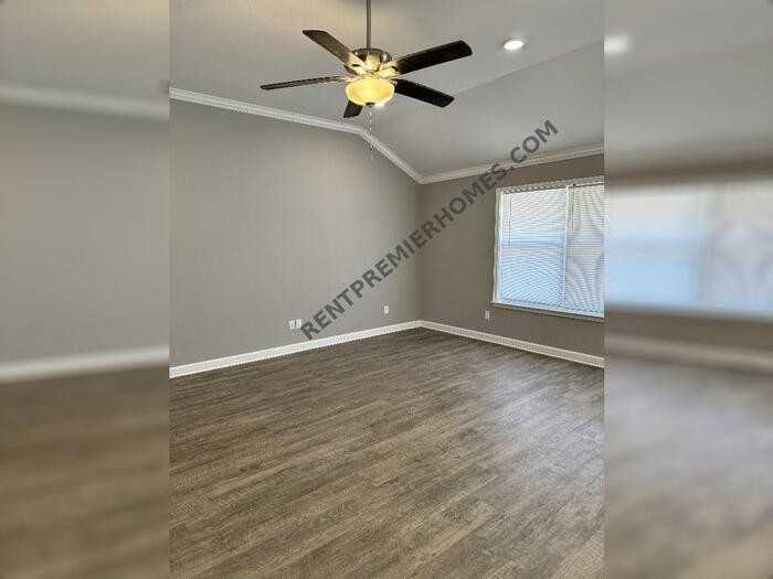 13 Cindy Ct - Photo 2 of 9