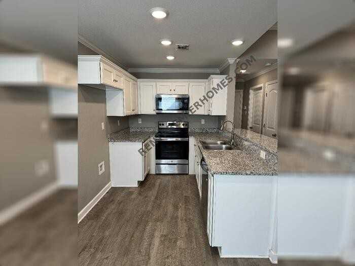 13 Cindy Ct - Photo 3 of 9