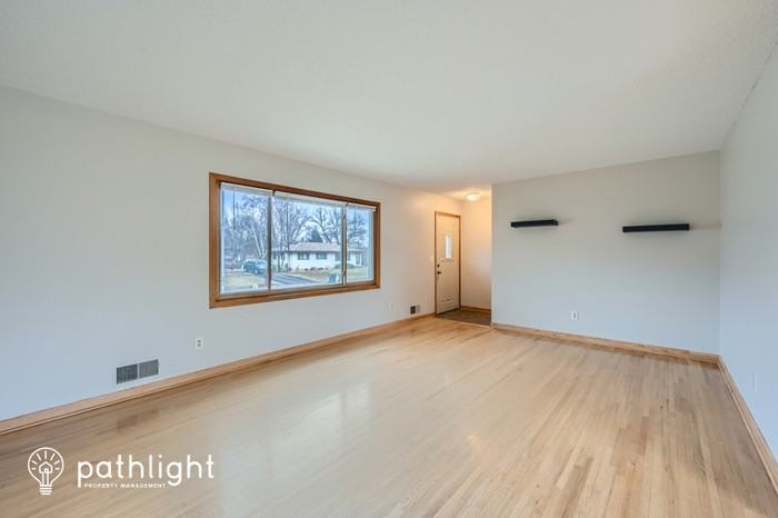 926 Norwood Ave - Photo 2 of 19