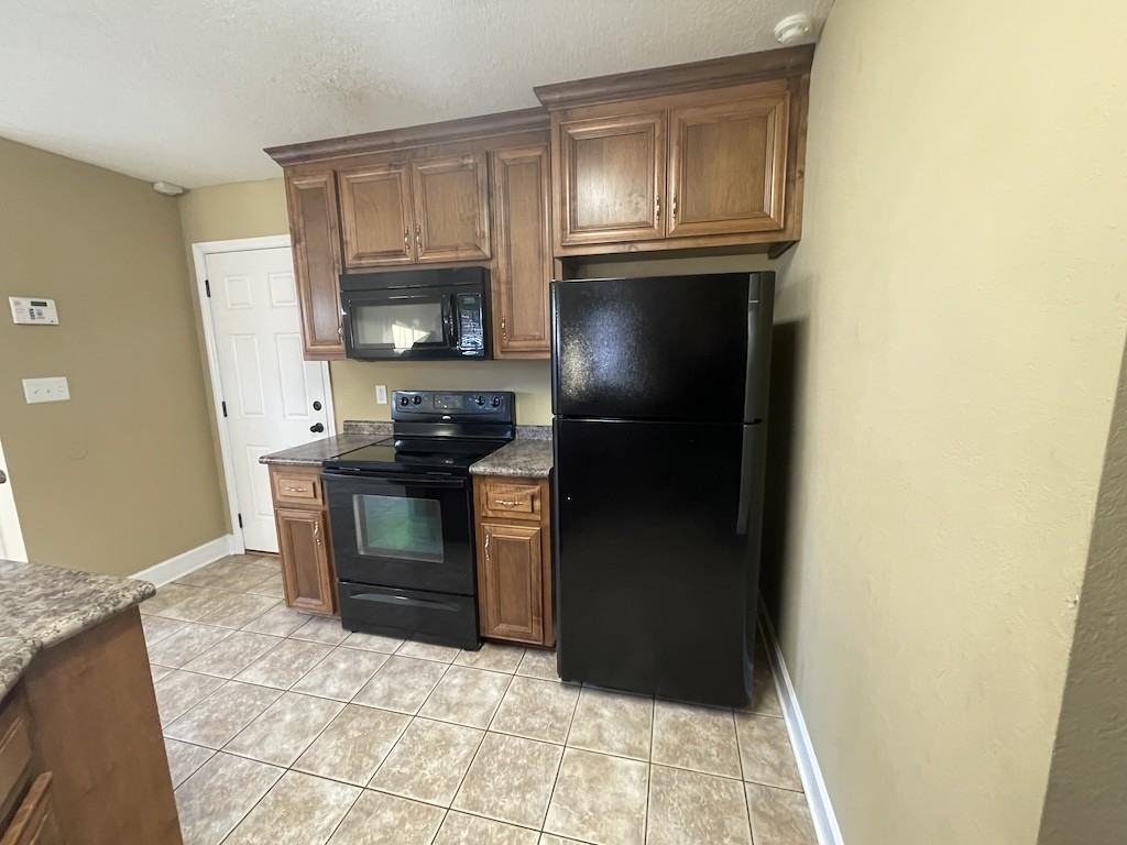 4698 Custer Dr #1 - Photo 3 of 20