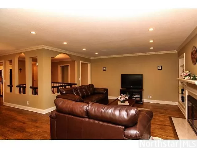 5314 Malibu Dr #NA - Photo 2 of 10