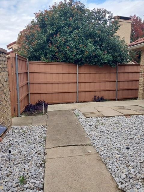 2631 Entrada Blvd - Photo 3 of 19