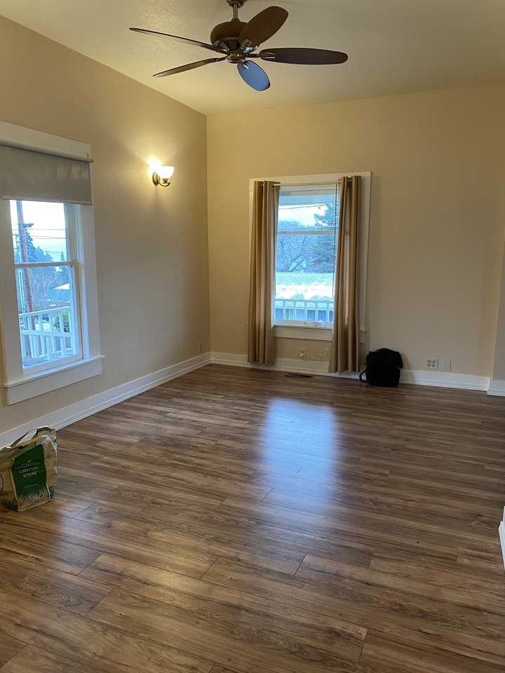 276 Ne Washington St #NA - Photo 2 of 9