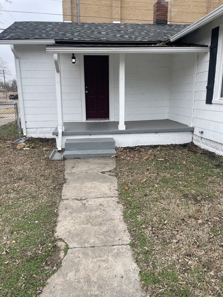 2412 W 1st St N NA, Wichita, KS 67203 1 Bedroom House for 975/month