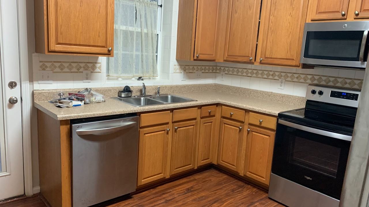 422 Plank Bridge Way - Photo 5 of 21