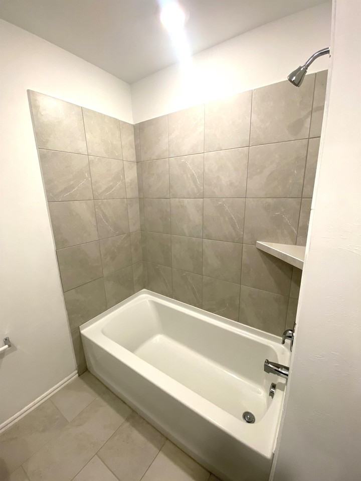 10921 Sw 22nd St #1 - Photo 5 of 25