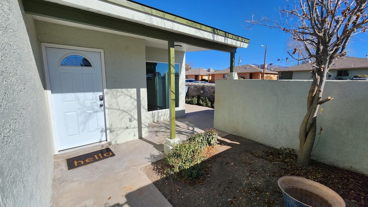 431 W Redd Rd #1 - Photo 2 of 10