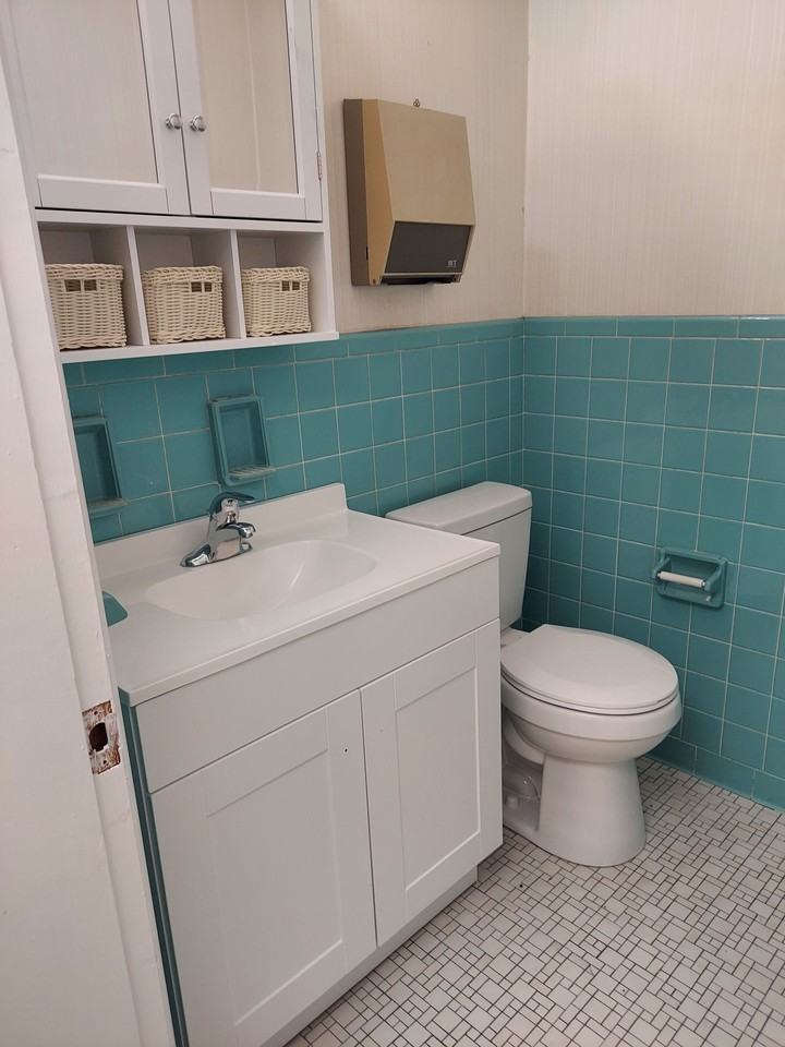 1600 1st Ave #1602 - Photo 5 of 11