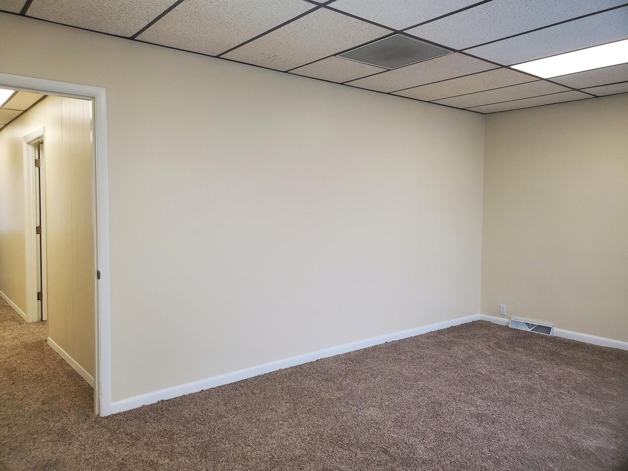 1600 1st Ave #1602 - Photo 6 of 11