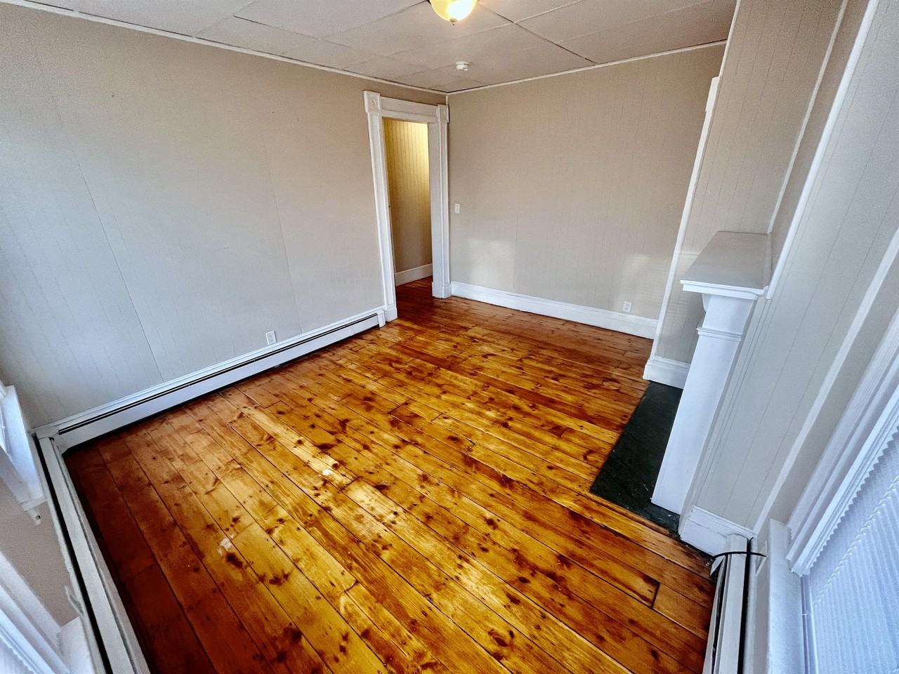 305 Guy Park Ave Uppr - Photo 5 of 10