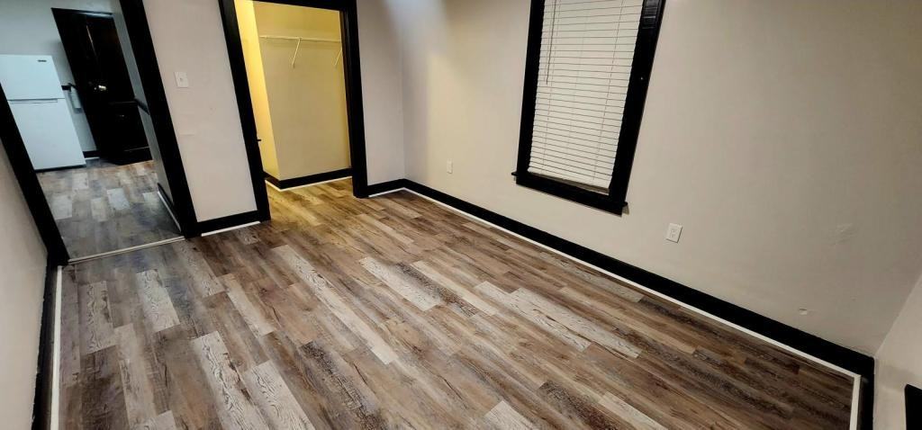 949 Maple Ave - Photo 2 of 7