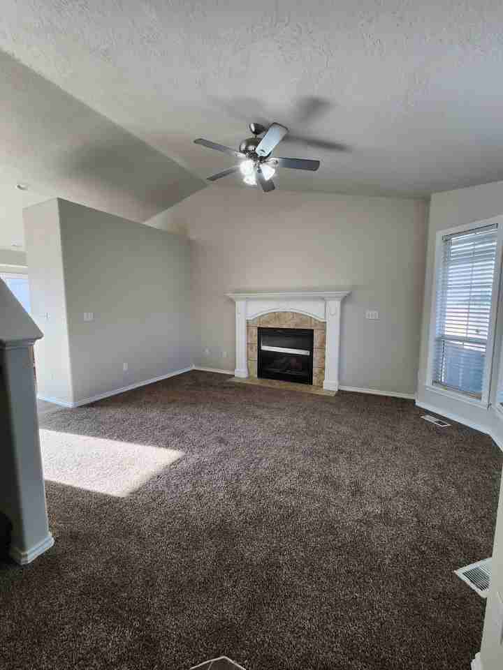 5673 S Summit Creek Way - Photo 3 of 14