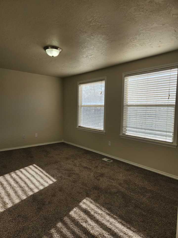 5673 S Summit Creek Way - Photo 4 of 14