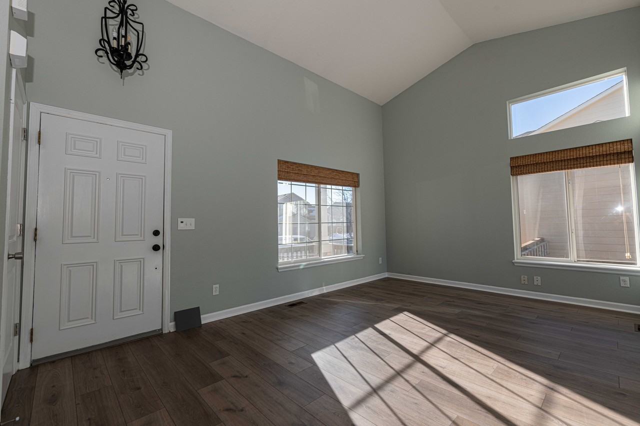 9869 Bathurst Way #9869 - Photo 3 of 29