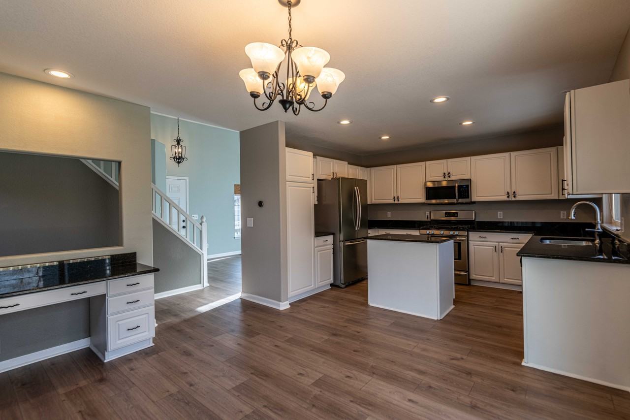 9869 Bathurst Way #9869 - Photo 5 of 29