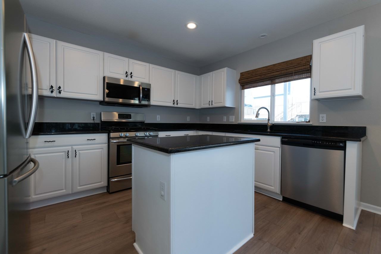 9869 Bathurst Way #9869 - Photo 7 of 29