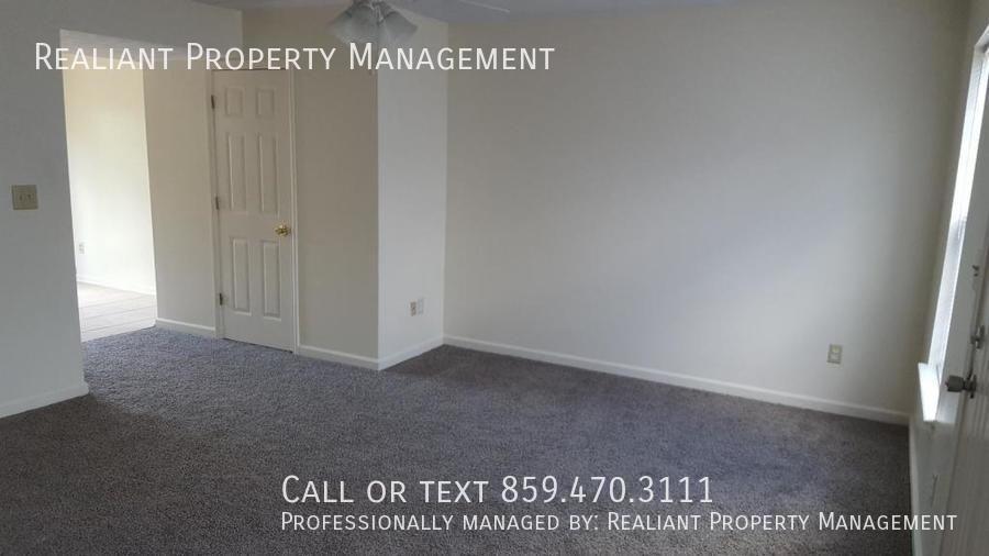 221 Tan Bark Dr - Photo 2 of 15