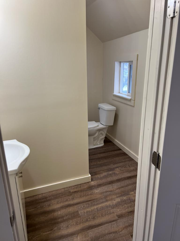 802 Half Elm St - Photo 5 of 17
