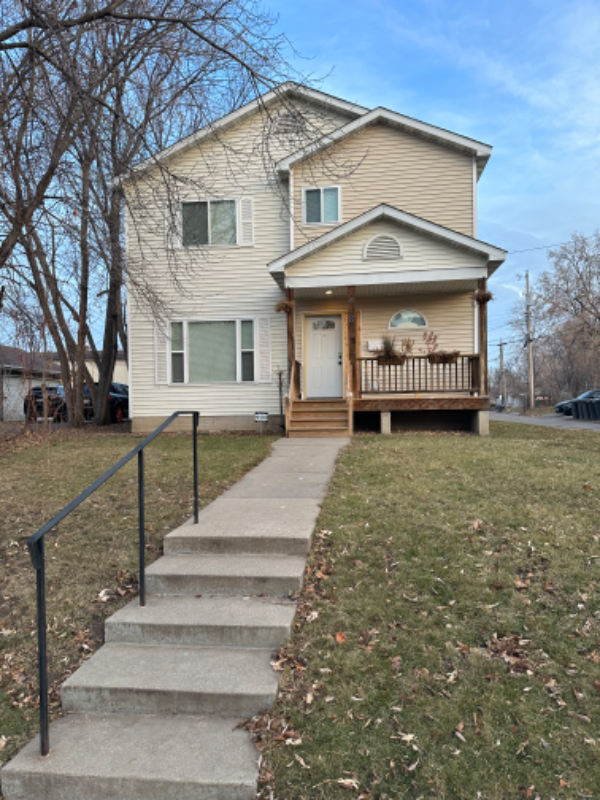 1418 11th Ave N - Photo 3 of 23