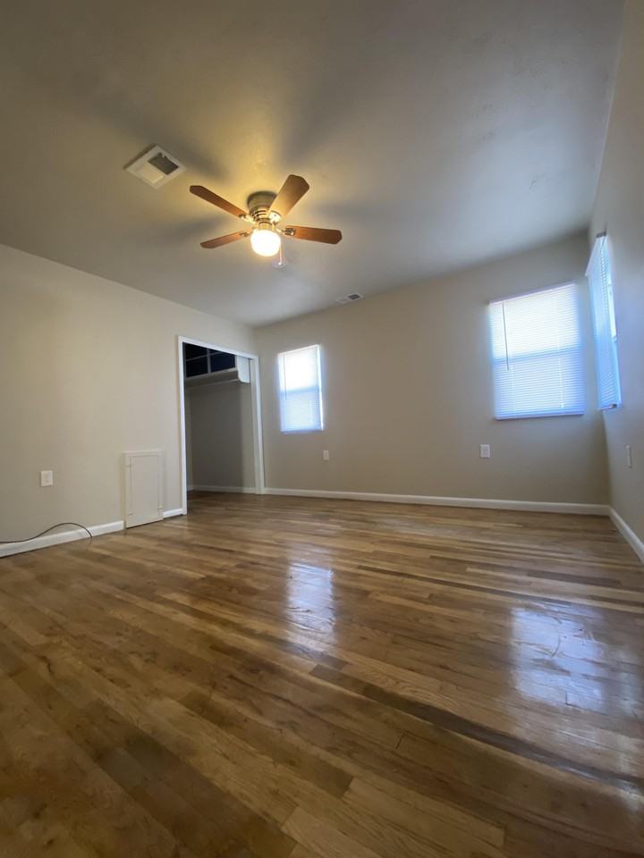 1003 13th Street - Photo 2 of 13