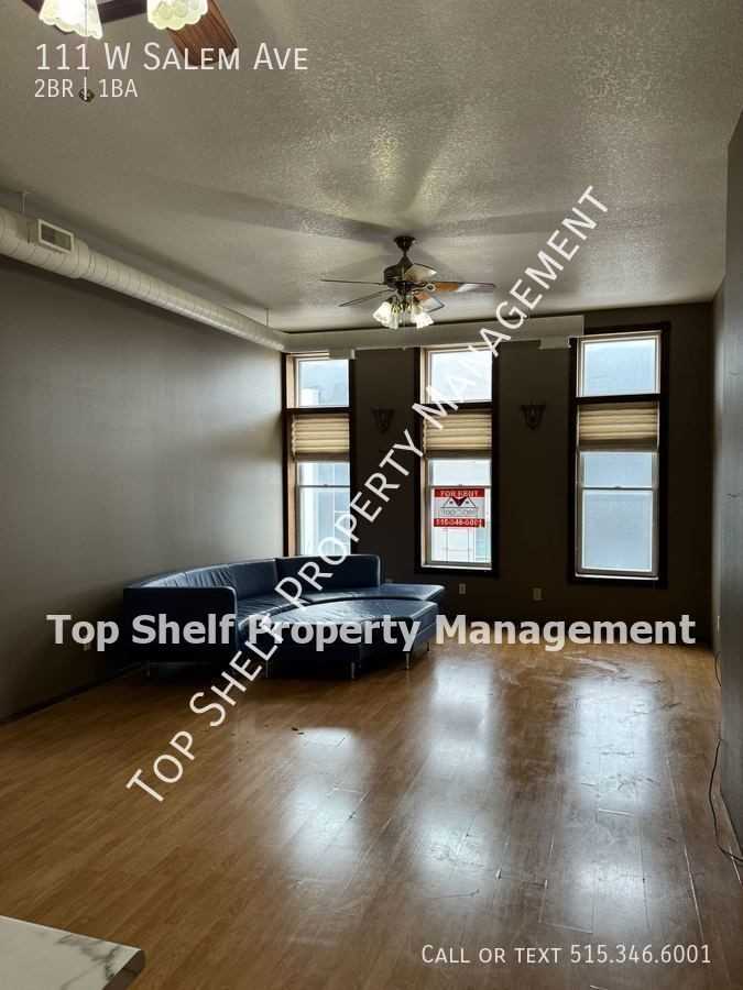 111 W Salem Ave - Photo 2 of 8