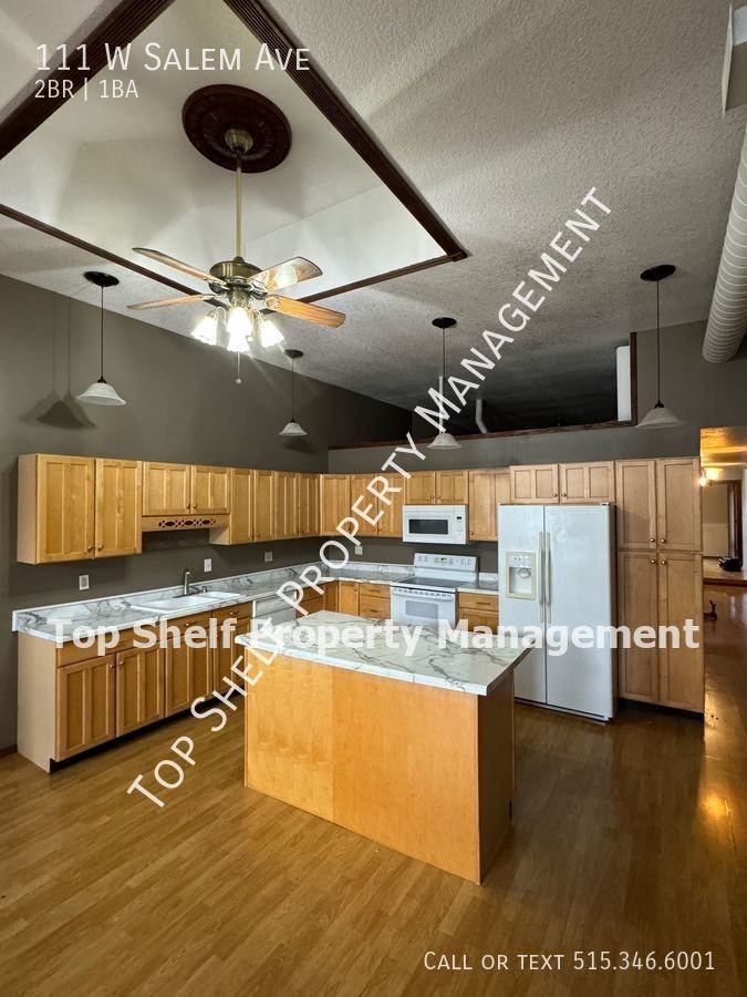 111 W Salem Ave - Photo 3 of 8