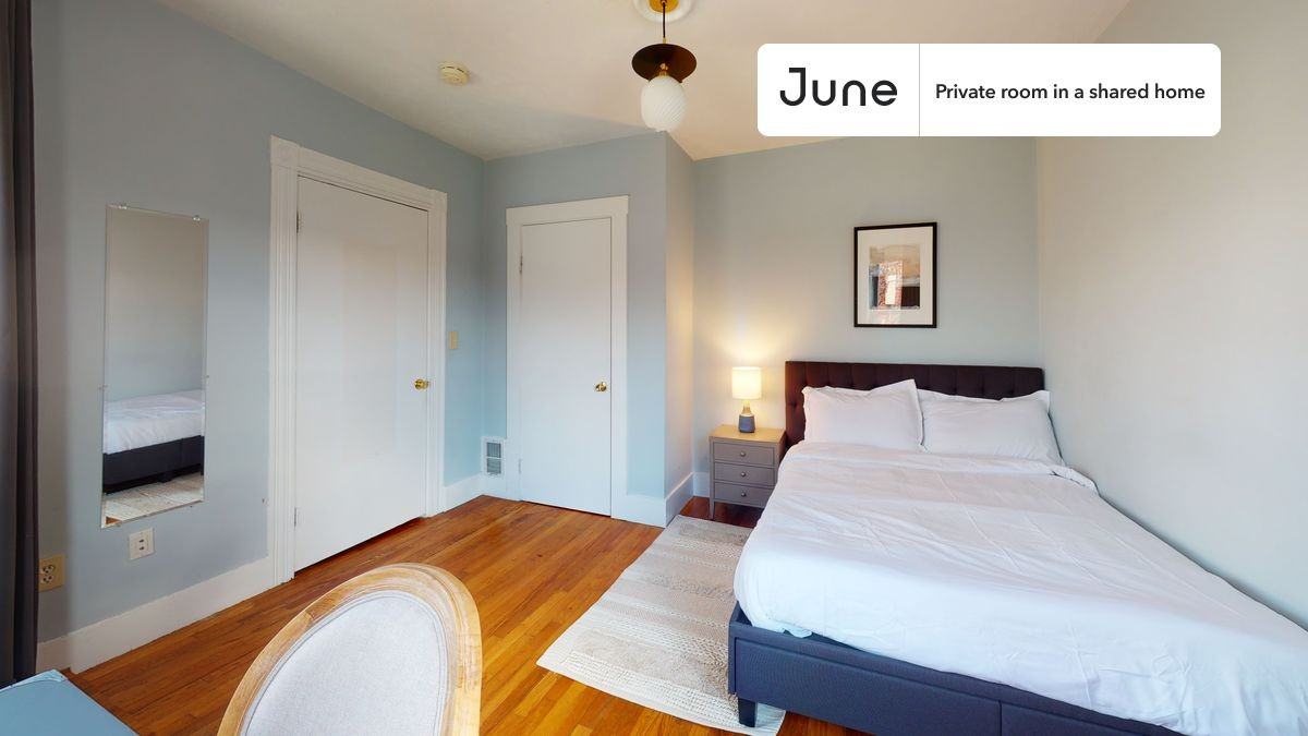 153 Murdock St #C - Photo 2 of 16