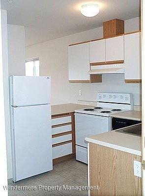 1608 E St - Photo 2 of 7