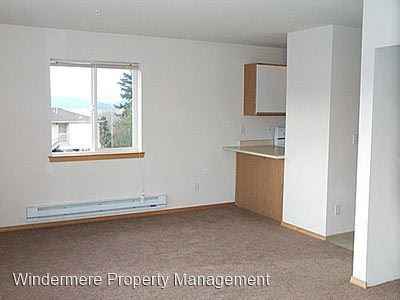 1608 E St - Photo 3 of 7