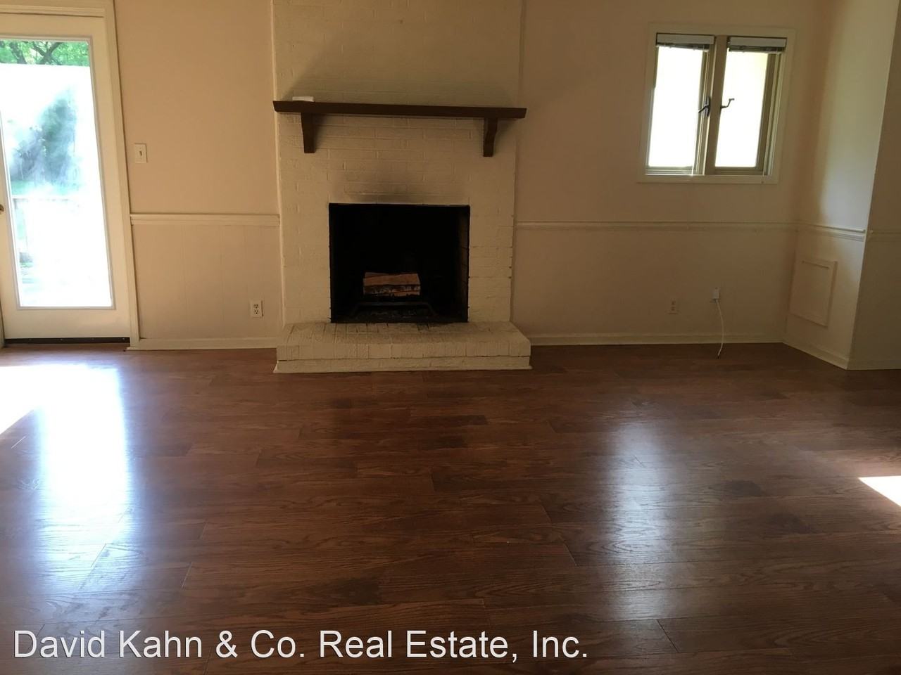 1826 Vaughn Ln - Photo 2 of 6