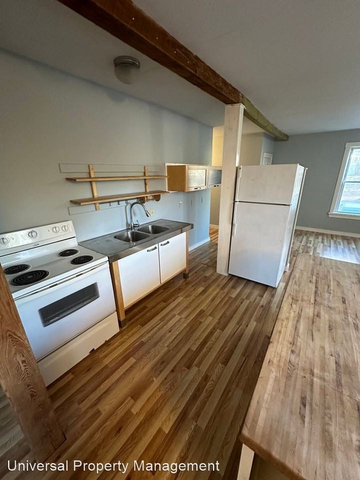 40 Highland Street A-F - Photo 2 of 9