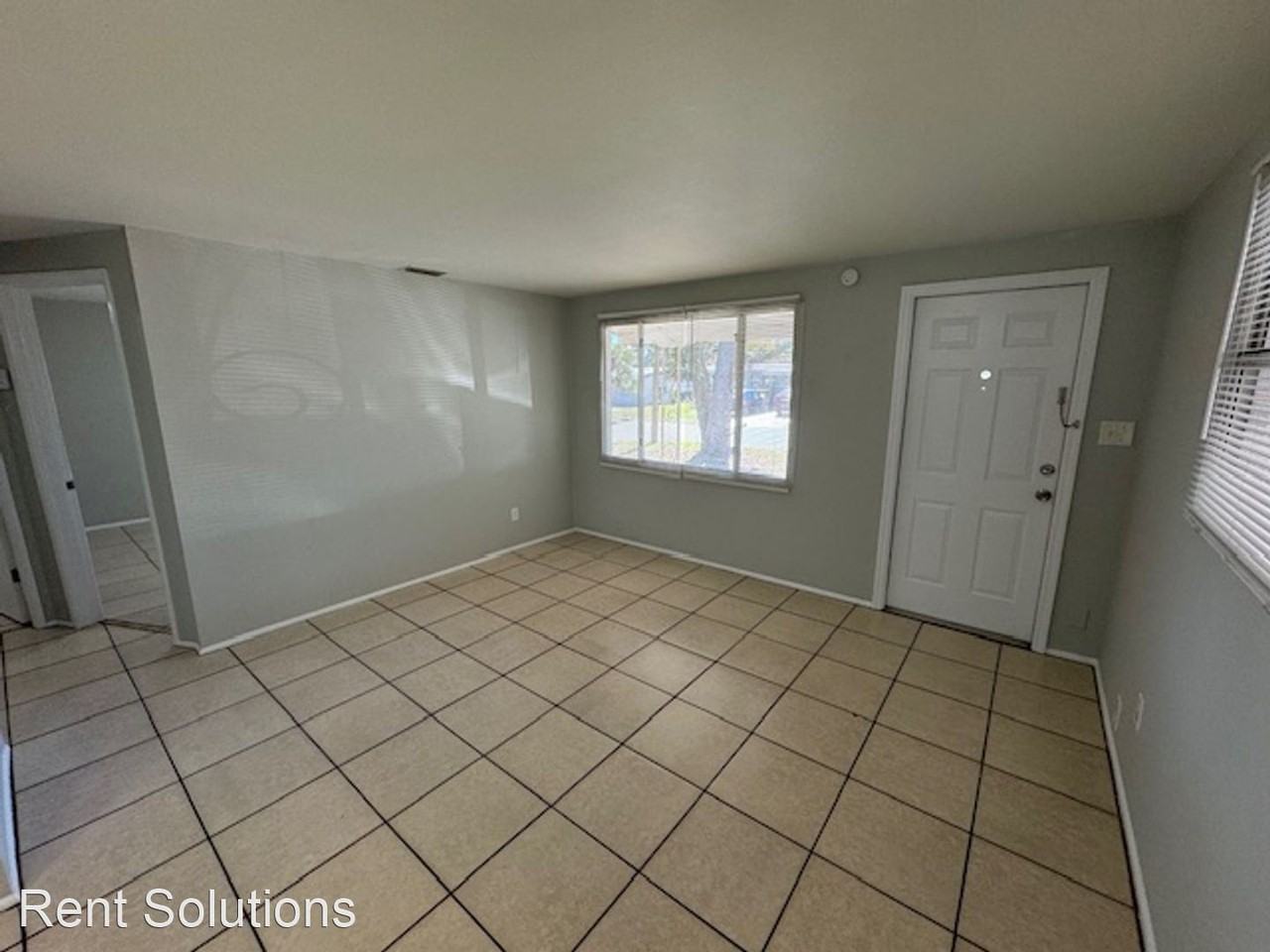 10455 114th Ter - Photo 3 of 17