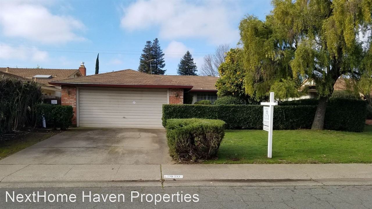 2820 Martel Ct, Sacramento, CA 95826 3 Bedroom House for 2,100/month