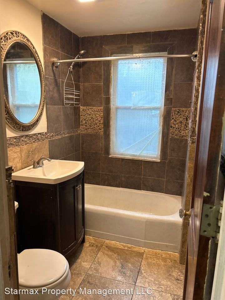 2918 Girard Ave n - Photo 3 of 6