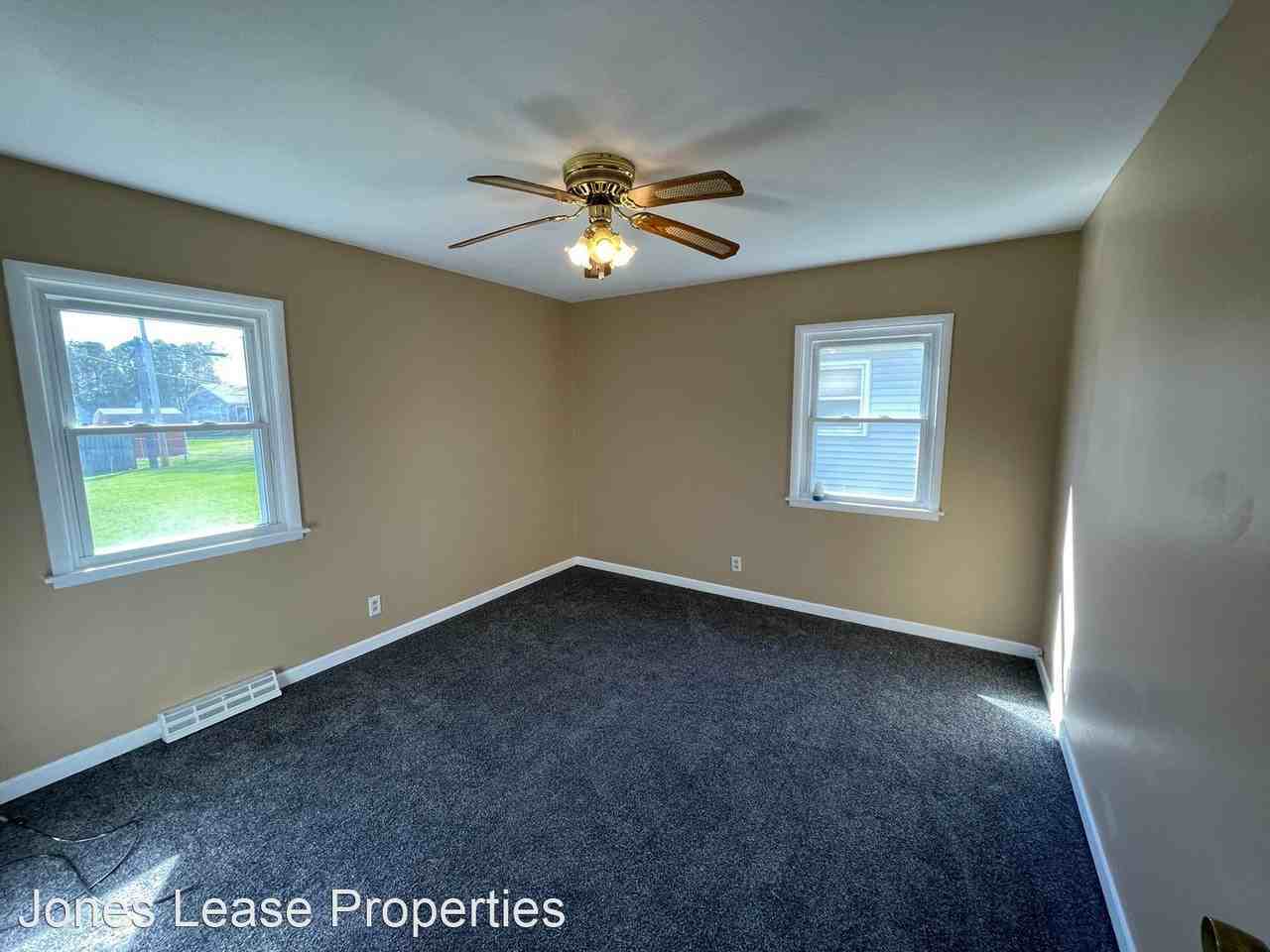 1809 14th St, Silvis, IL 61282 2 Bedroom House for 875/month Zumper