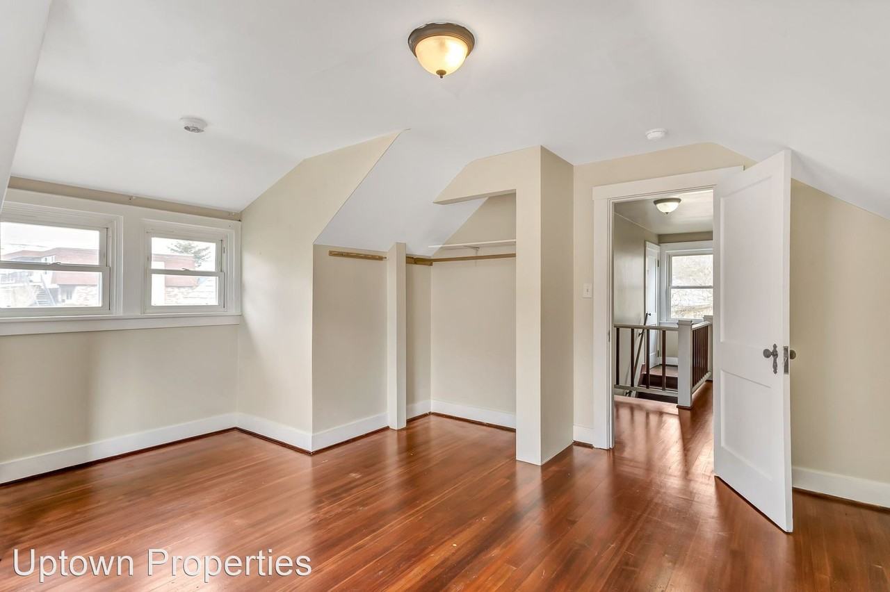 3824 Se Francis St - Photo 3 of 20