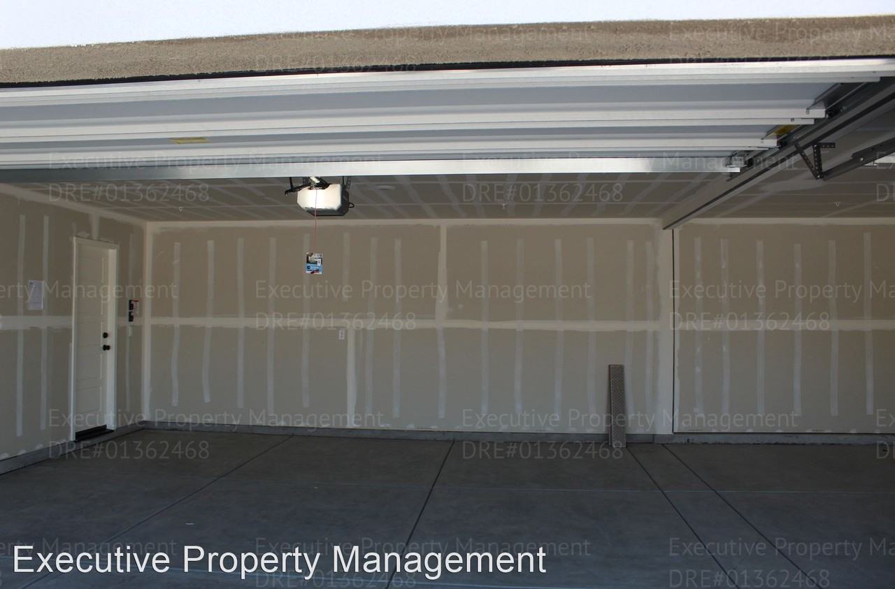 10203 Cooper Lake Ave - Photo 2 of 49